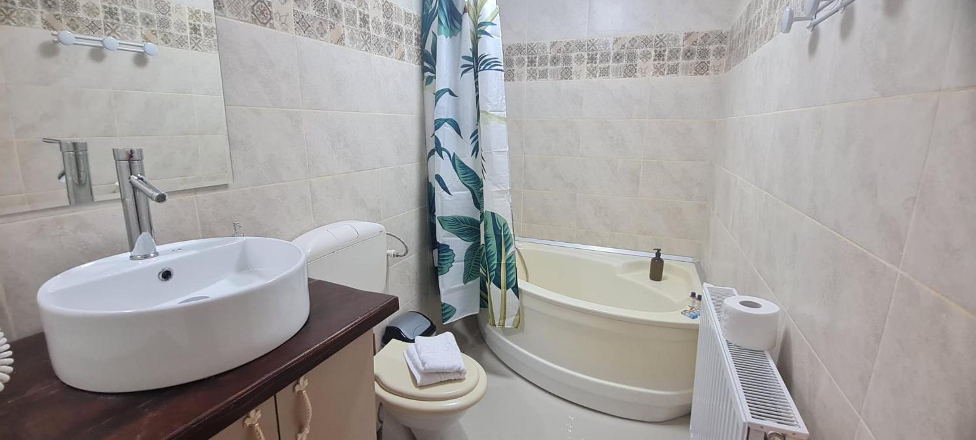 Cosy 2 Bedroom Apartment In New Town Braşov Eksteriør bilde
