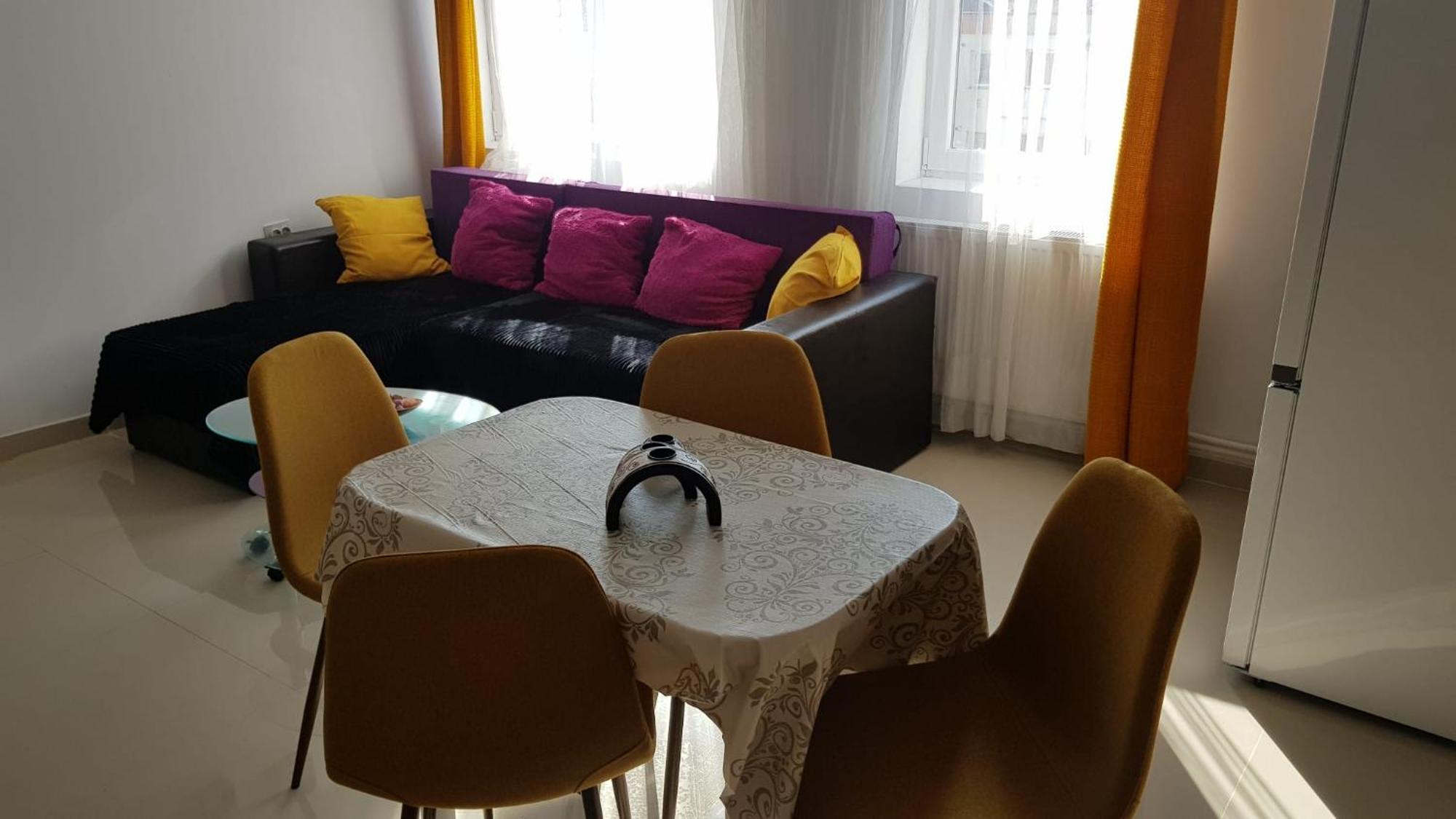 Cosy 2 Bedroom Apartment In New Town Braşov Eksteriør bilde