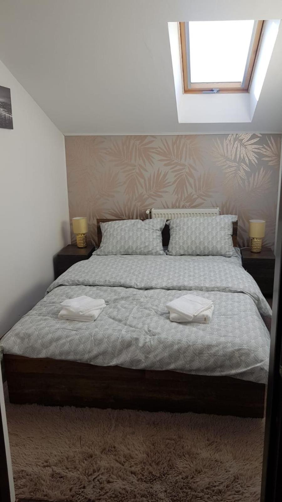 Cosy 2 Bedroom Apartment In New Town Braşov Eksteriør bilde