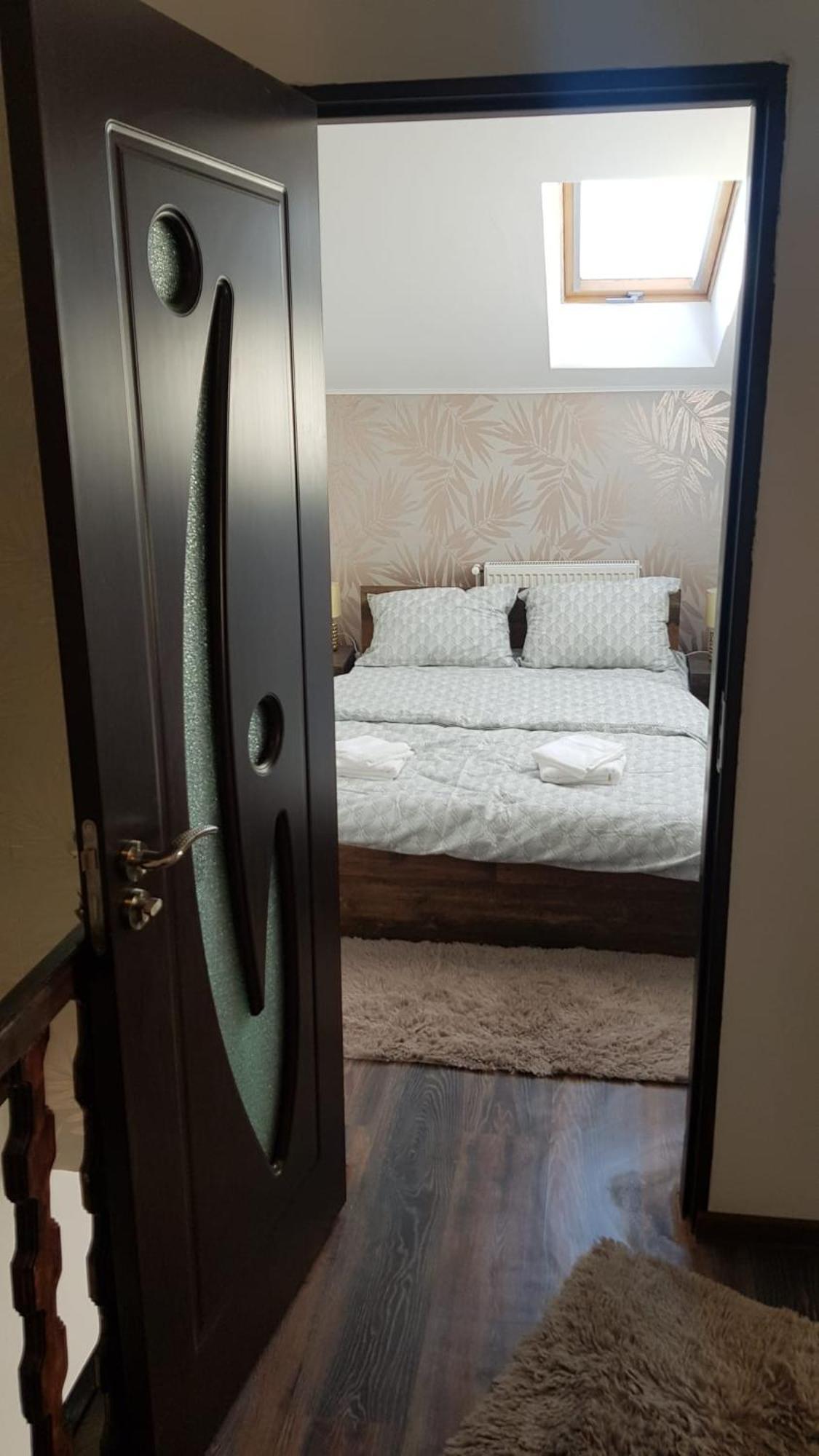 Cosy 2 Bedroom Apartment In New Town Braşov Eksteriør bilde